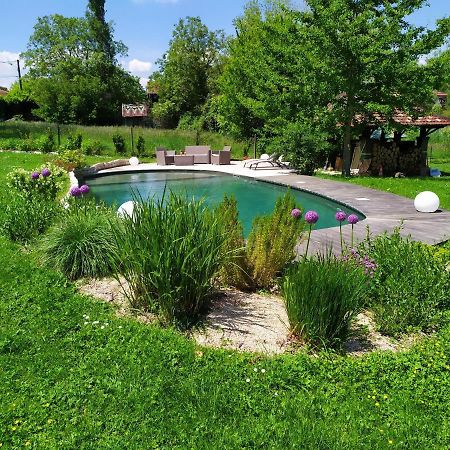 La Fee Des Eaux Bed & Breakfast Vernaison Ngoại thất bức ảnh